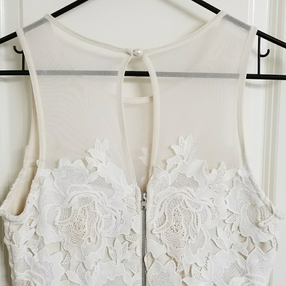 🚫SOLD🚫 Ivory Rose Lace Dress - Picture 6 of 6